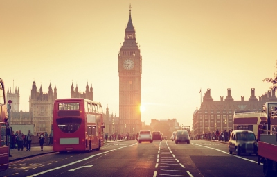 Westminster Bridge London (Iakov Kalinin  / stock.adobe.com)  lizenziertes Stockfoto 
Infos zur Lizenz unter 'Bildquellennachweis'